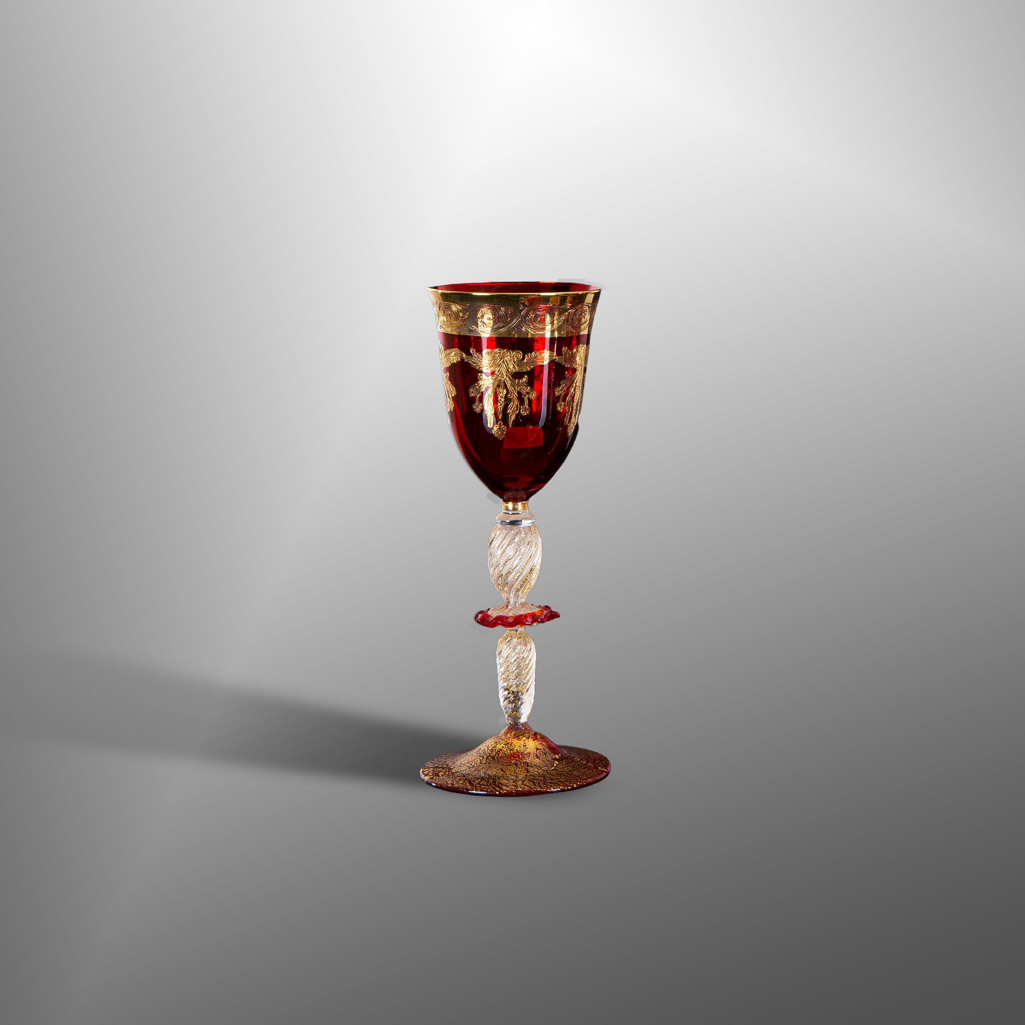 Bicchieri con decori in oro